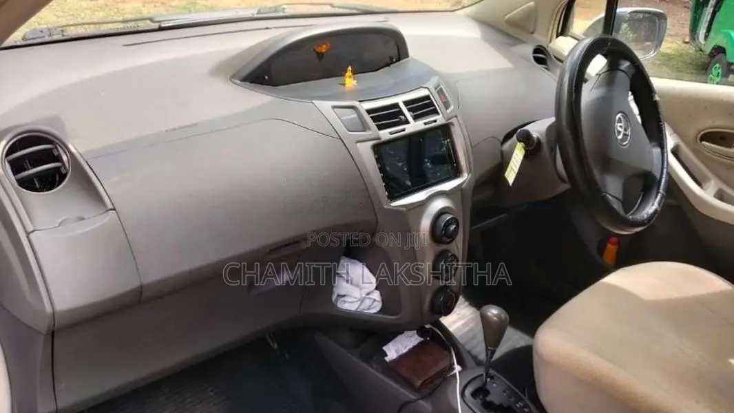 Toyota Vitz 2009 Car (Used)