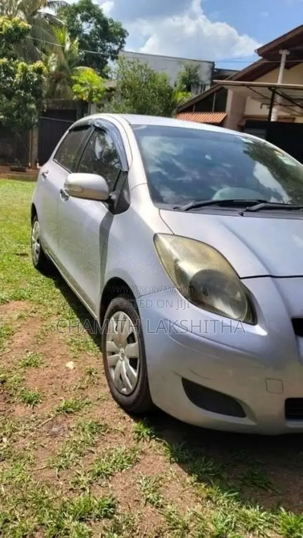 Toyota Vitz 2009 Car (Used)