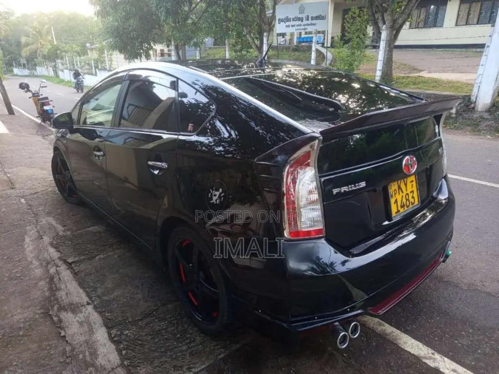 Toyota Prius 2013 Car (Used)