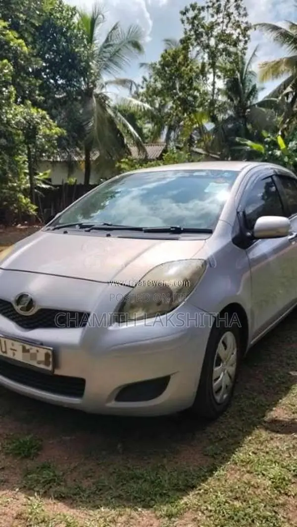 Toyota Vitz 2009 Car (Used)