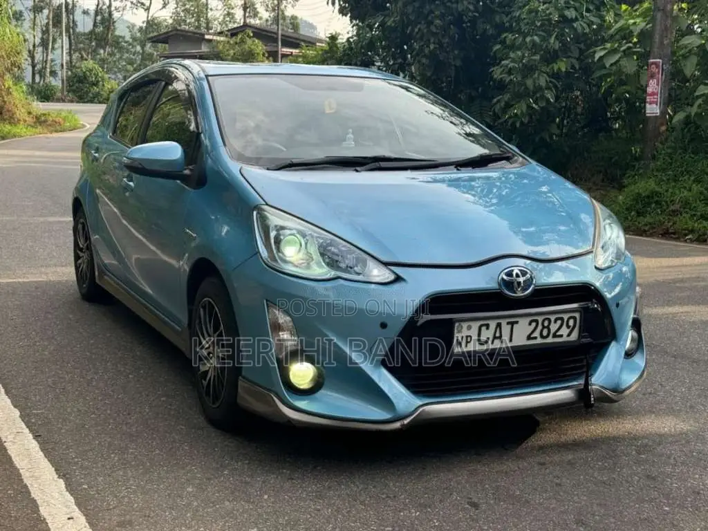 Toyota Aqua Urban 2014 Car (Used)
