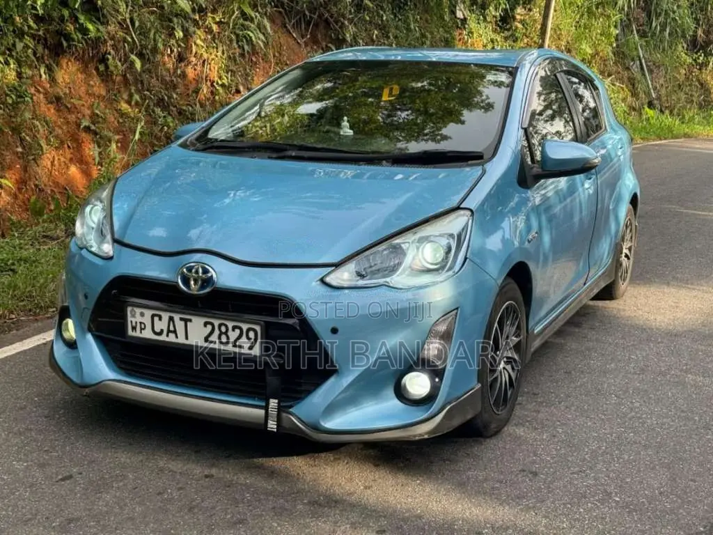 Toyota Aqua Urban 2014 Car (Used)