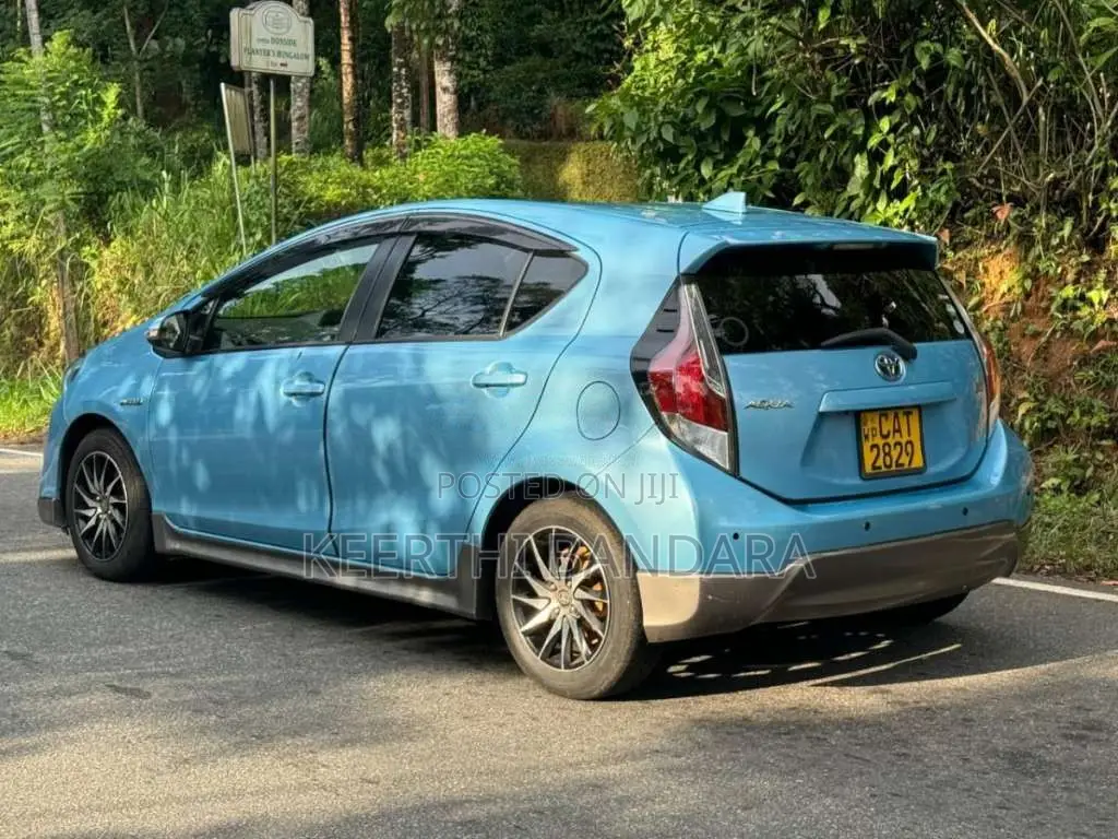 Toyota Aqua Urban 2014 Car (Used)