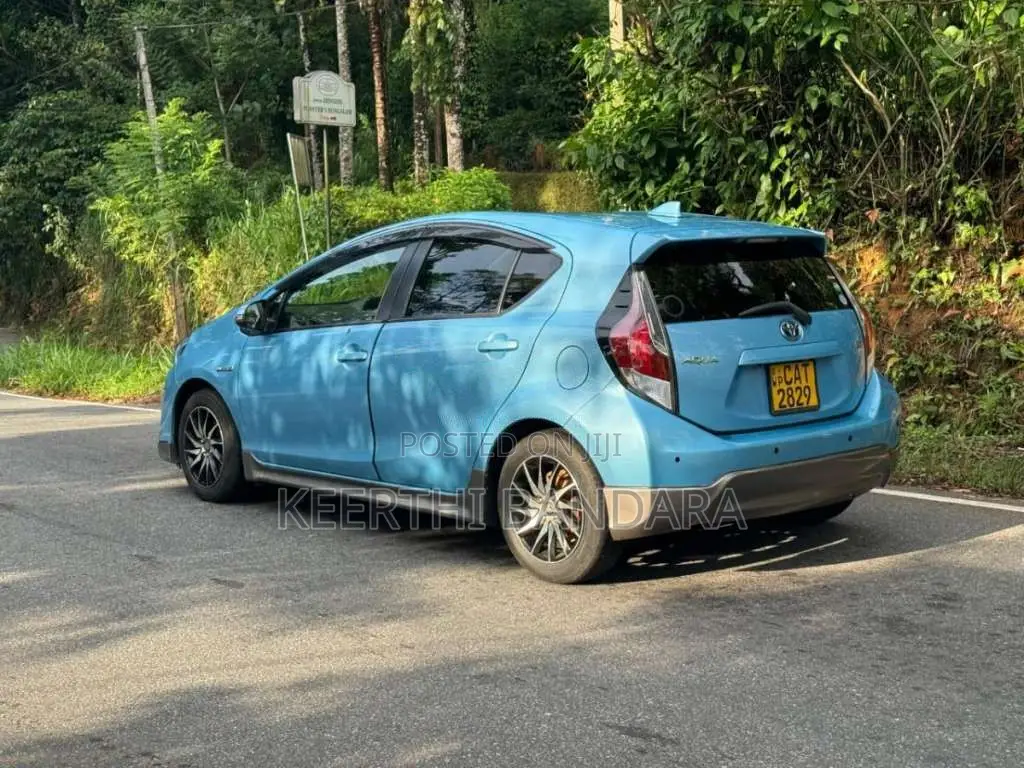 Toyota Aqua Urban 2014 Car (Used)