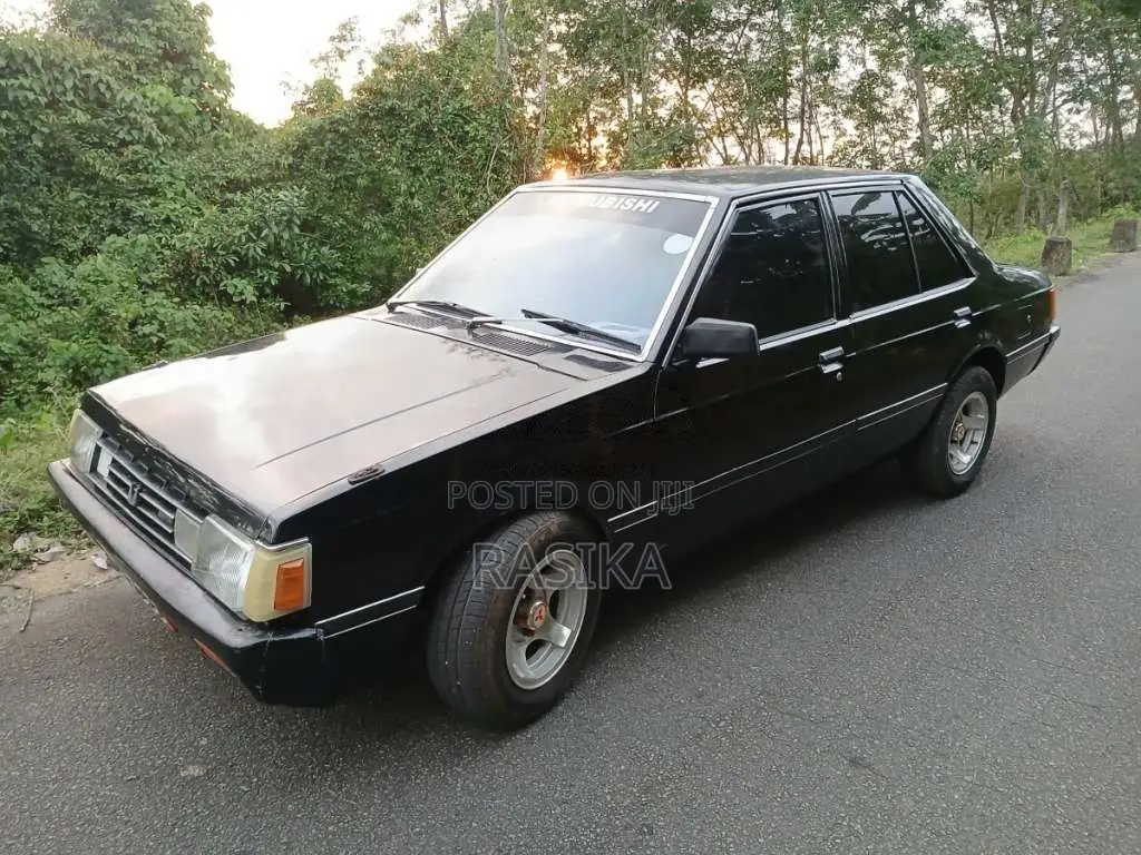 Mitsubishi Lancer Box 1980 Car (Used)