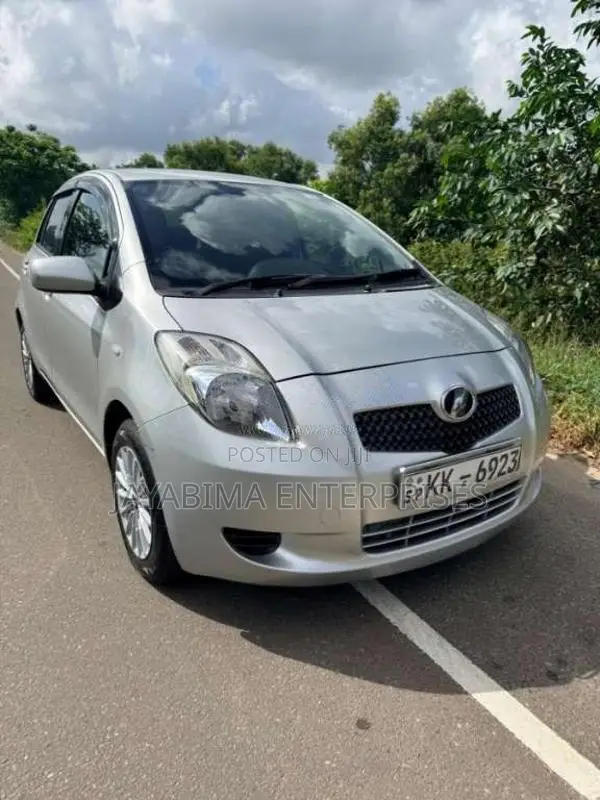 Toyota Vitz 2007 Car (Used)