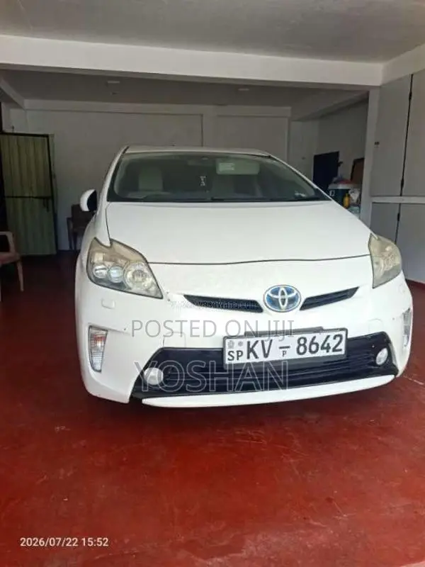 Toyota Prius 2011 Car (Used)