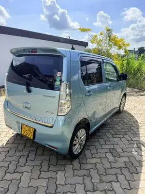 Suzuki Wagon R FZ 2014 Car (Used)