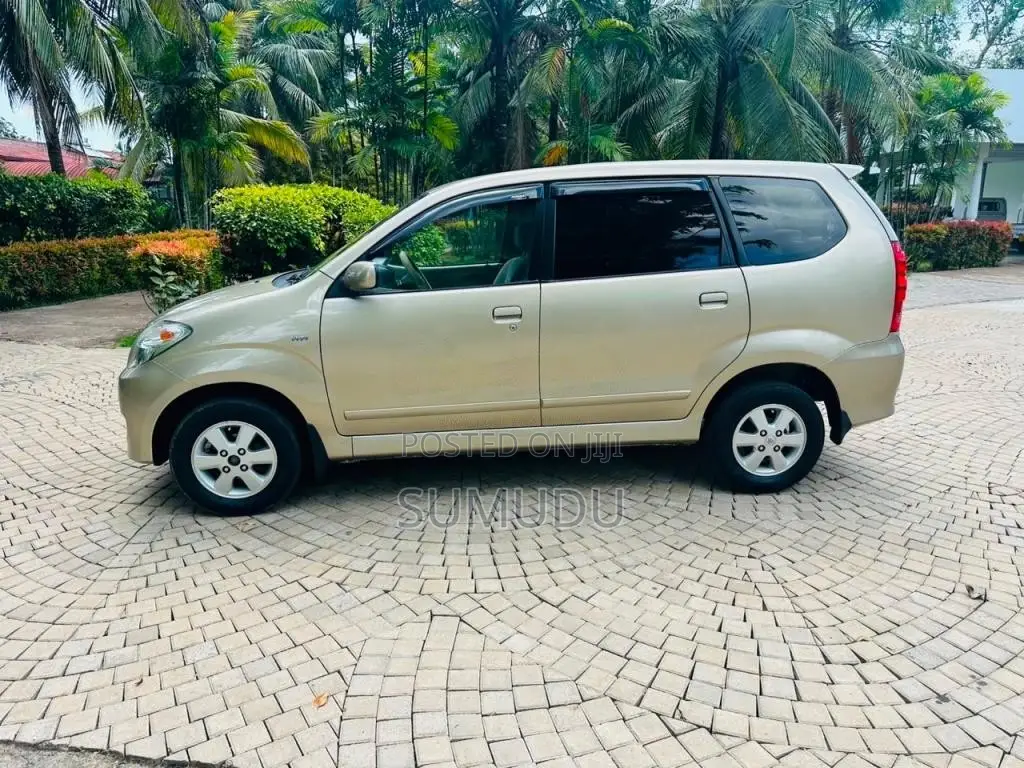 Toyota Avanza G 2011 Car (Used)