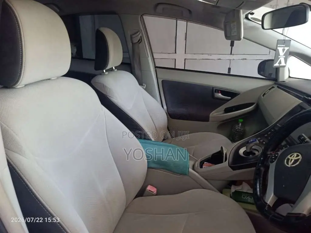 Toyota Prius 2011 Car (Used)