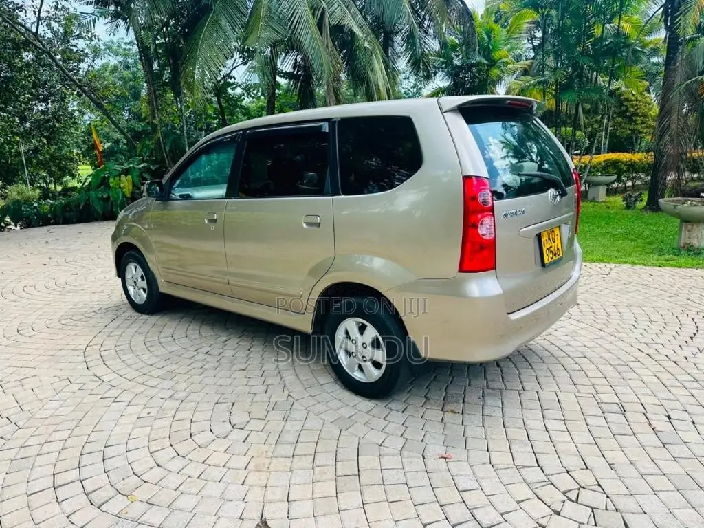 Toyota Avanza G 2011 Car (Used)