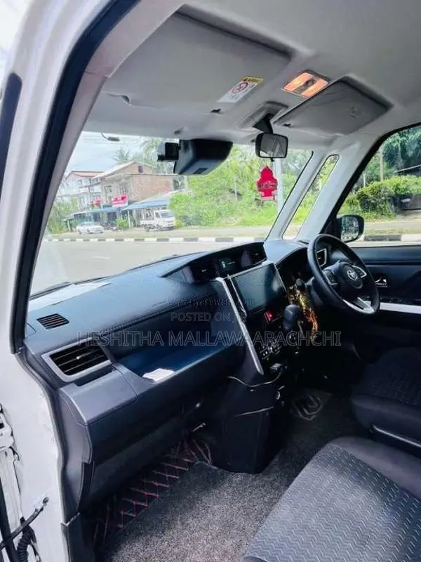 Toyota Roomy 2023 Car (Used)