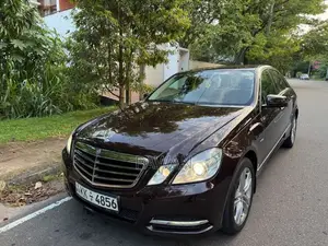 Mercedes-Benz W212 E200 2010 Car (Used)