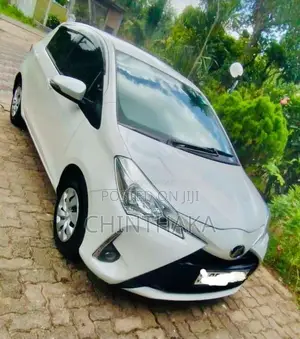 Toyota Vitz 2018 Car (Used)