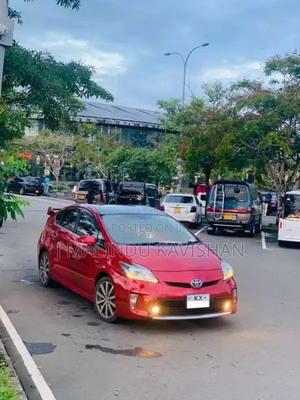 Toyota Prius 2012 Car (Used)