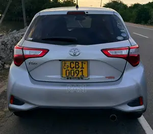 Toyota Vitz 2019 Car (Used)