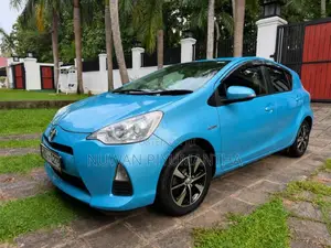 Toyota Aqua S Limited 2012 Car (Used)
