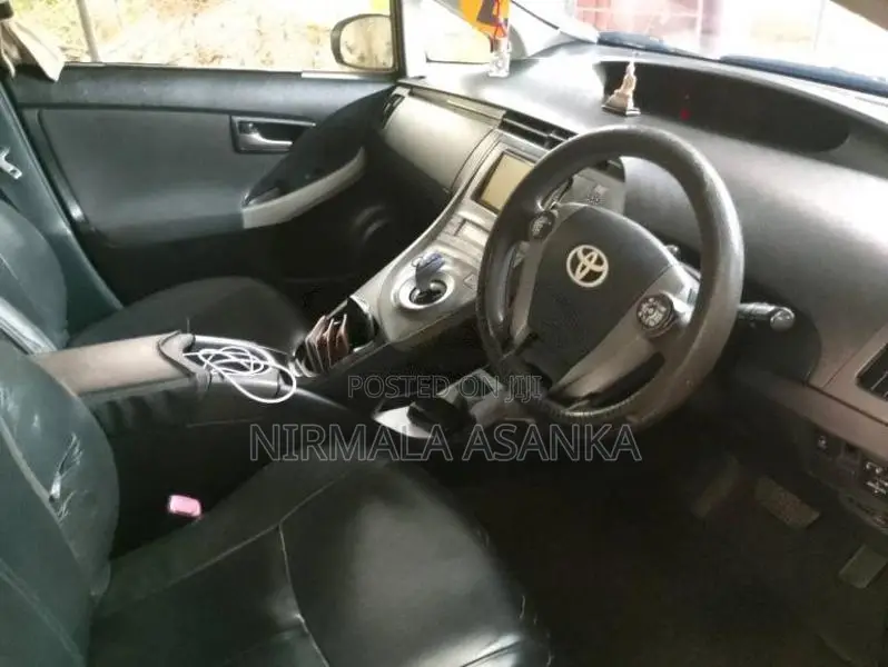 Toyota Prius 2012 Car (Used)