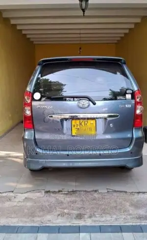 Toyota Avanza 2011 Car (Used)