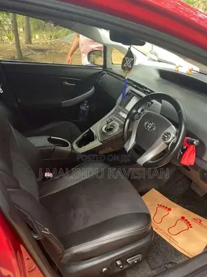 Toyota Prius 2012 Car (Used)