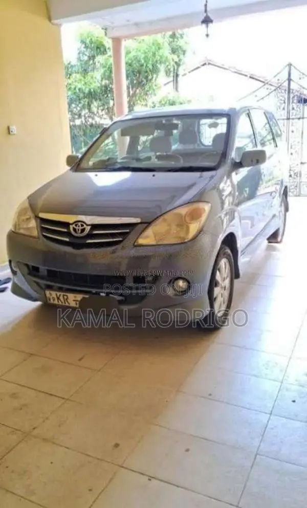 Toyota Avanza 2011 Car (Used)