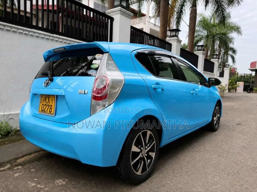 Toyota Aqua S Limited 2012 Car (Used)