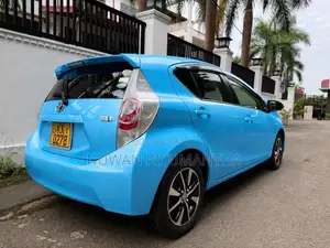 Toyota Aqua S Limited 2012 Car (Used)