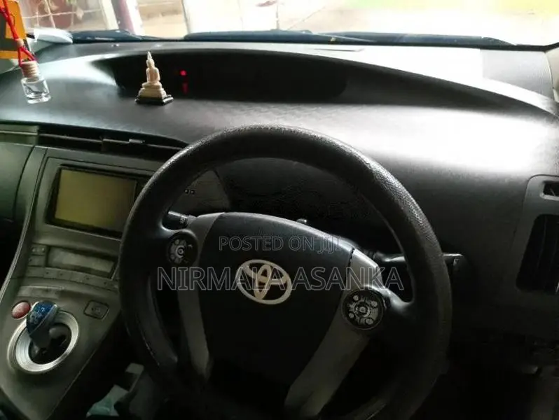 Toyota Prius 2012 Car (Used)
