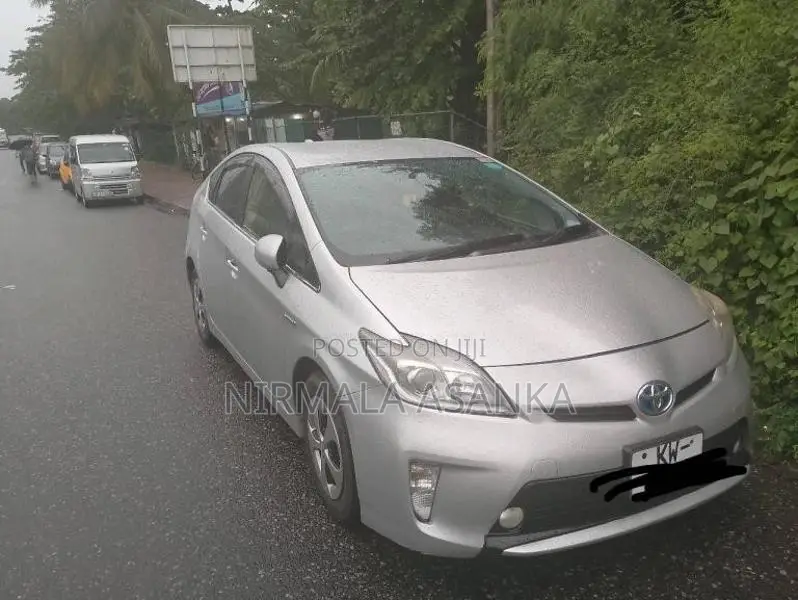 Toyota Prius 2012 Car (Used)