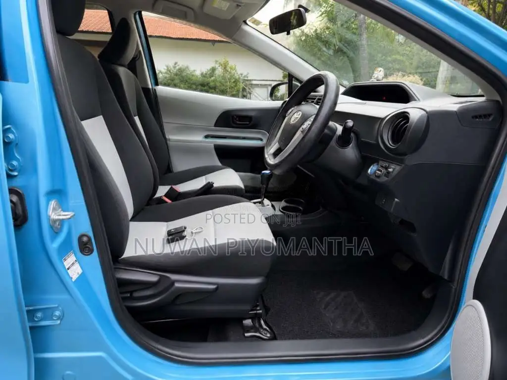 Toyota Aqua S Limited 2012 Car (Used)