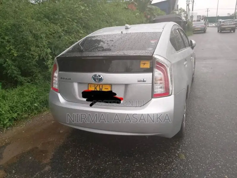 Toyota Prius 2012 Car (Used)