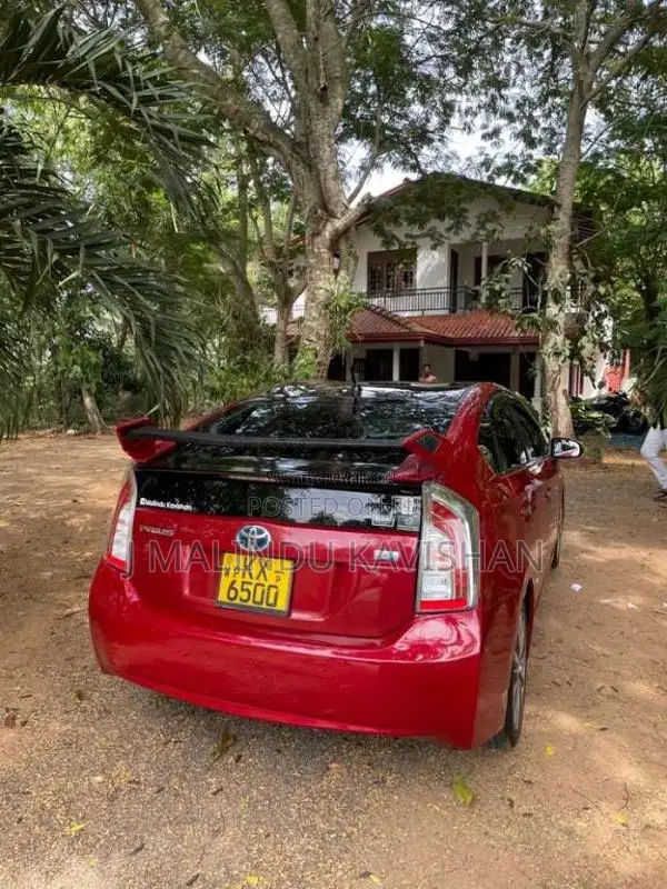Toyota Prius 2012 Car (Used)