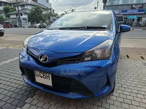Toyota Vitz 2016 Car (Used)