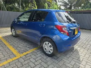 Toyota Vitz 2016 Car (Used)