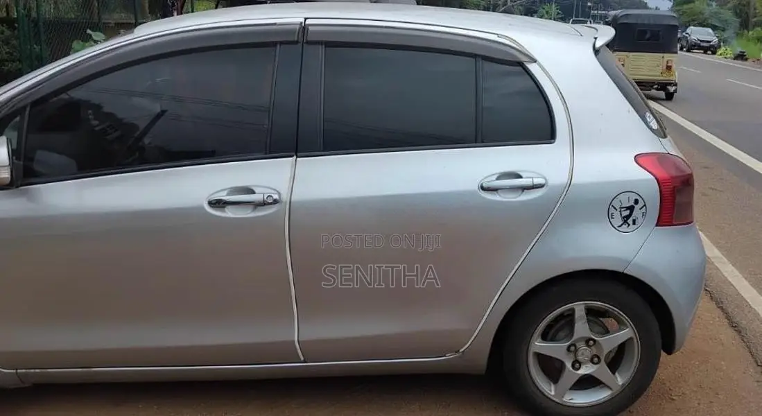 Toyota Vitz 2007 Car (Used)