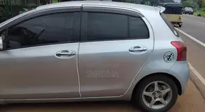 Toyota Vitz 2007 Car (Used)