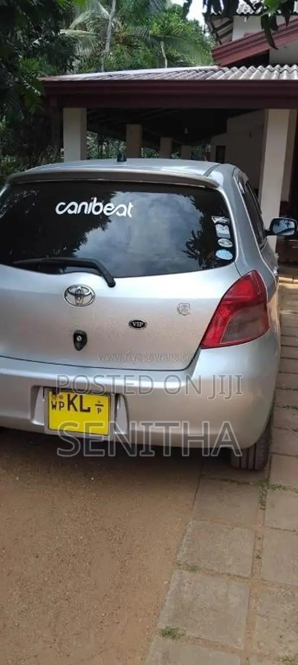 Toyota Vitz 2007 Car (Used)