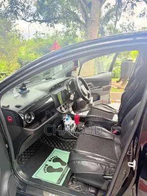 Toyota Vitz 2017 Car (Used)