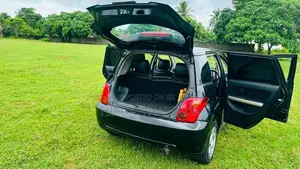Toyota IST 2003 Car (Used)