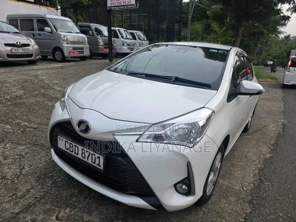 Toyota Vitz 2018 Car (Used)