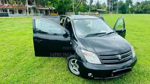 Toyota IST 2003 Car (Used)