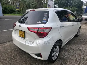 Toyota Vitz 2018 Car (Used)