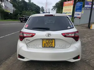 Toyota Vitz 2018 Car (Used)