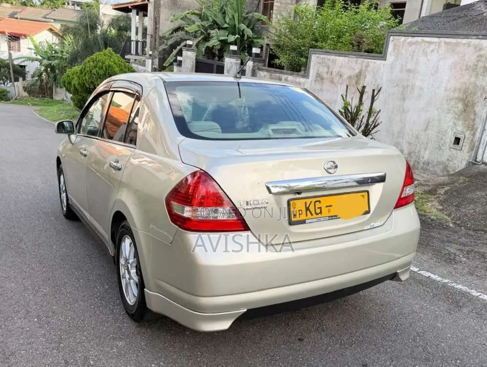 Nissan Tiida LATIO Japan 2008 Car (Used)