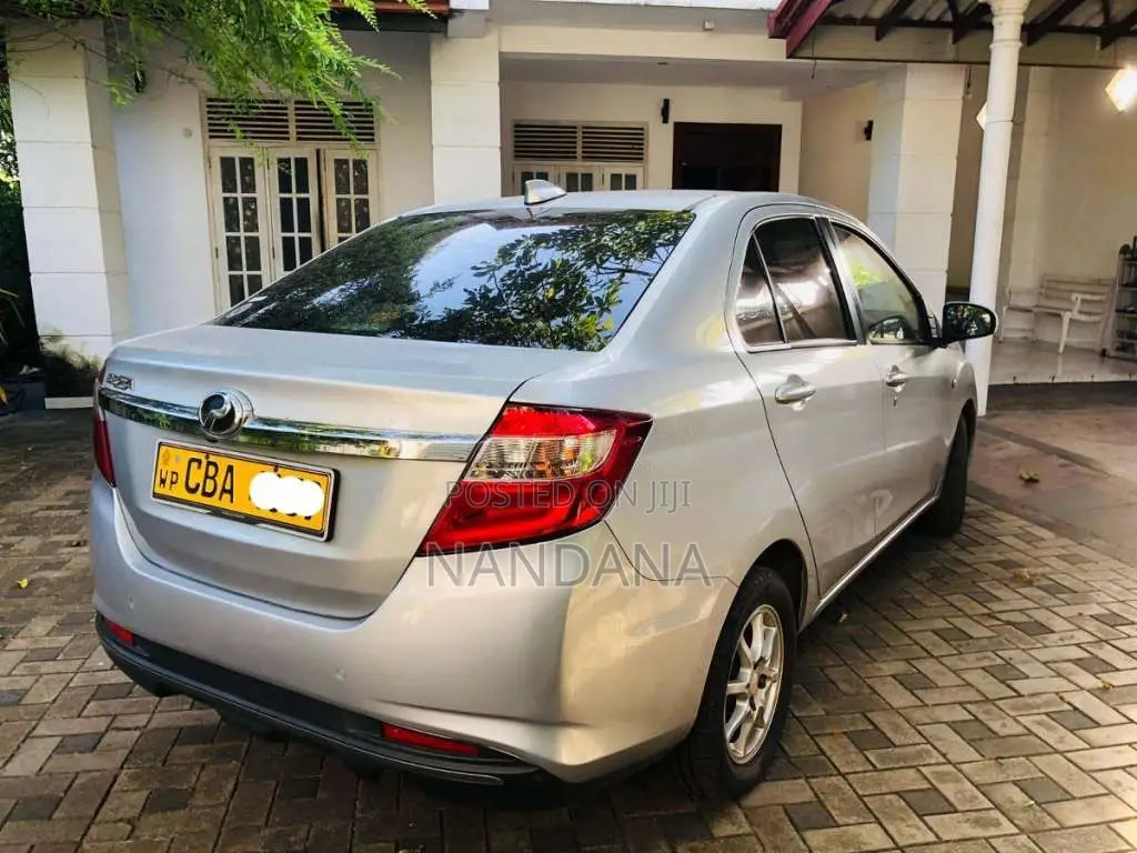 Perodua Bezza 2018 Car (Used)