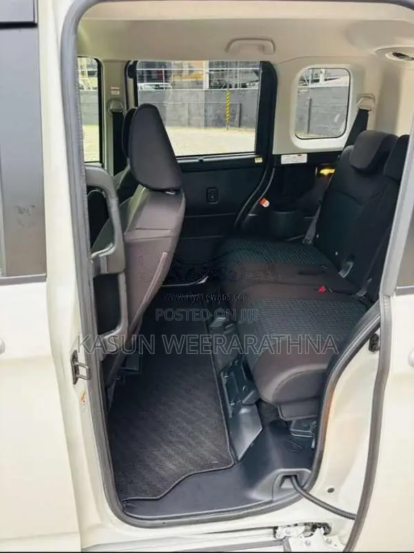 Toyota Roomy Custom G 2023 Car Unregistered (Recondition)