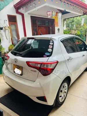 Toyota Vitz 2018 Car (Used)