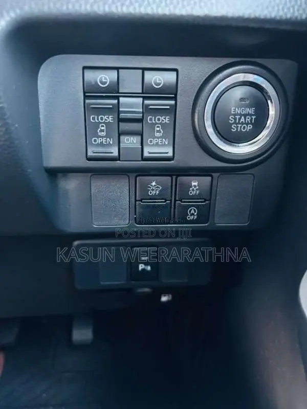 Toyota Roomy Custom G 2023 Car Unregistered (Recondition)