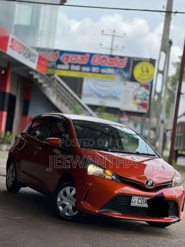 Toyota Vitz 2016 Car (Used)