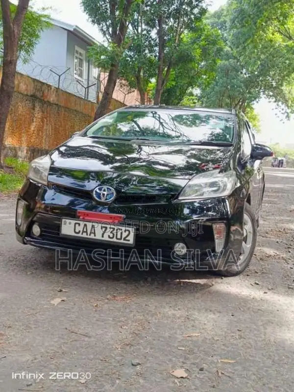 Toyota Prius 2013 Car (Used)